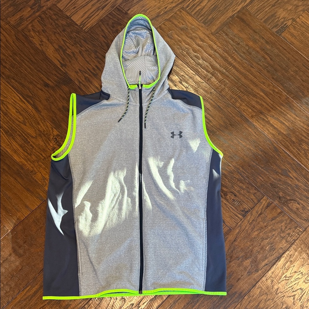 Under Armour Men's Light Gray & Neon Green Hooded Jacket